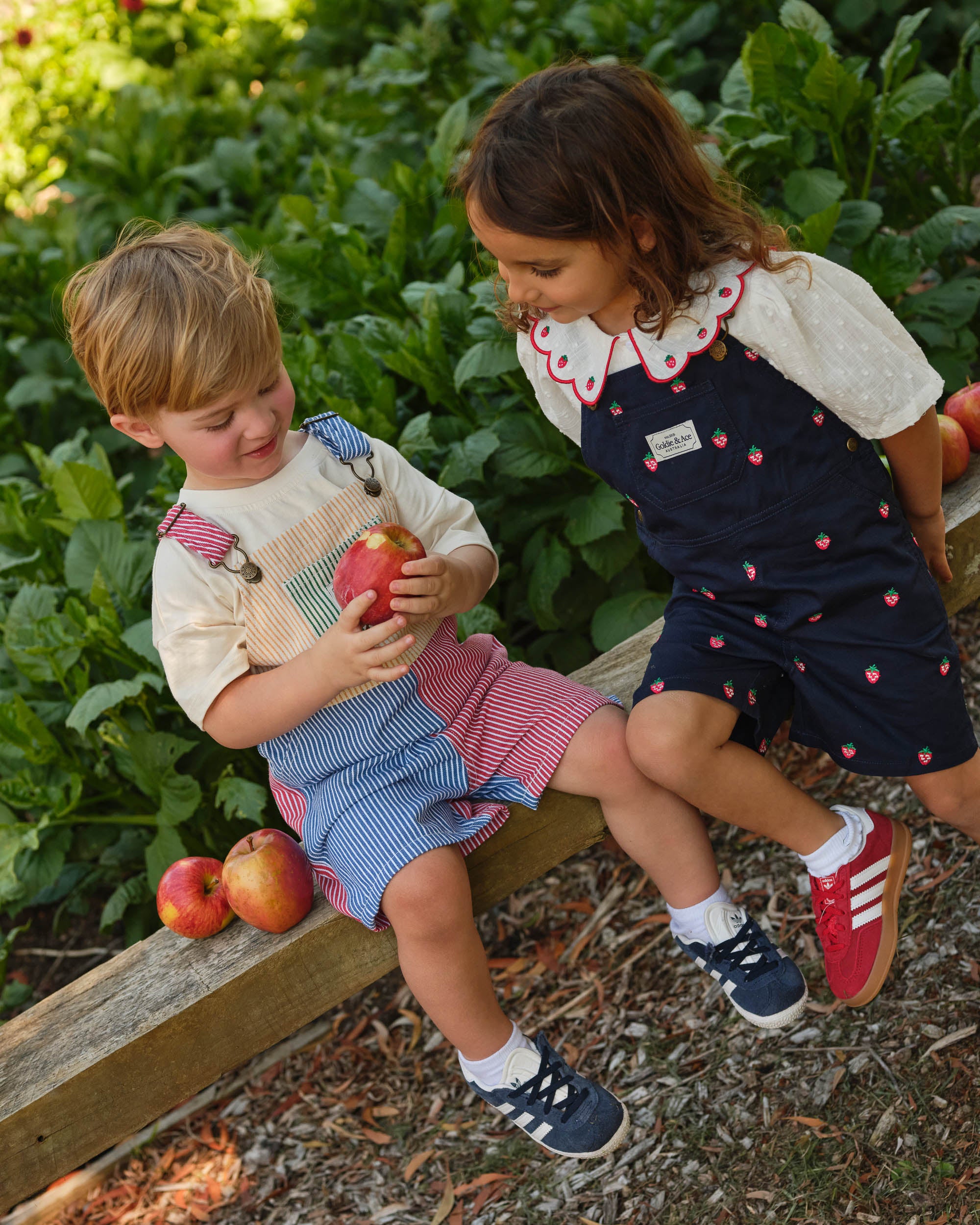 MINI STRAWBERRY EMBROIDERED BURTON OVERALL