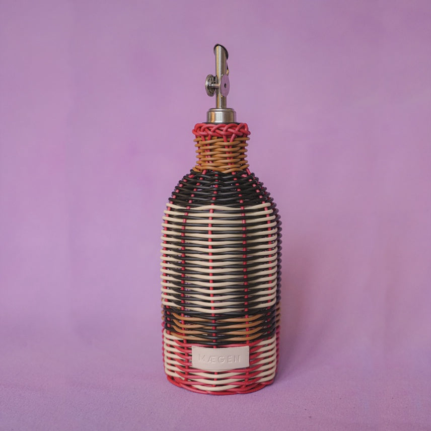 Maegen Oil Pourer - Black/Cream