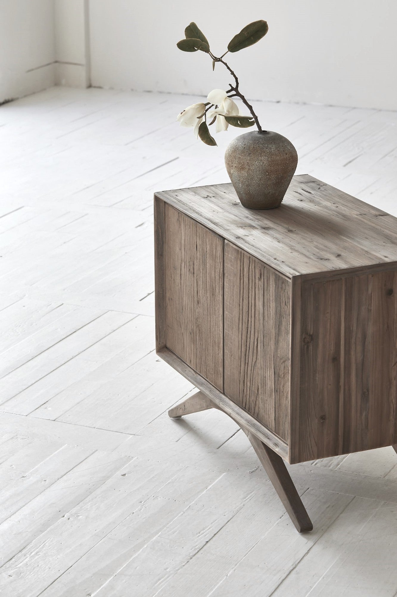 SANTOS BEDSIDE TABLE