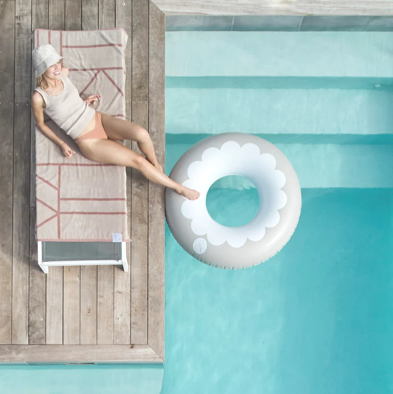 SCALLOP OVERSIZED POOL TUBE- CLAY