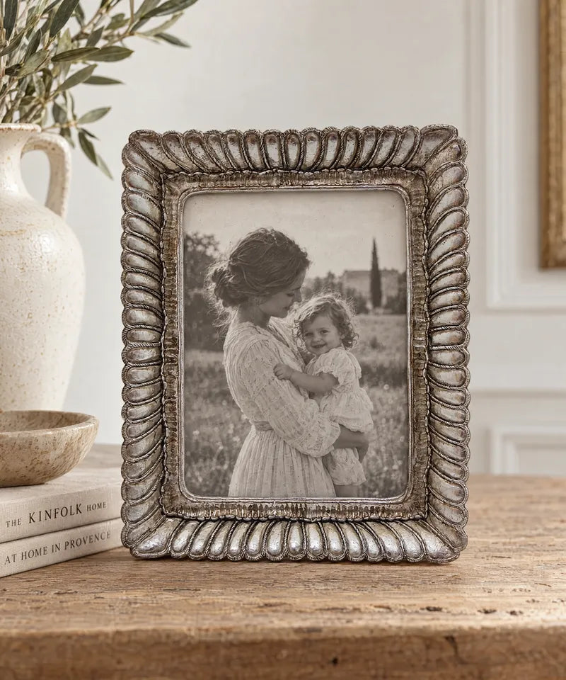 Fanned Rectangle Photo Frame Pewter Finish 5x7"