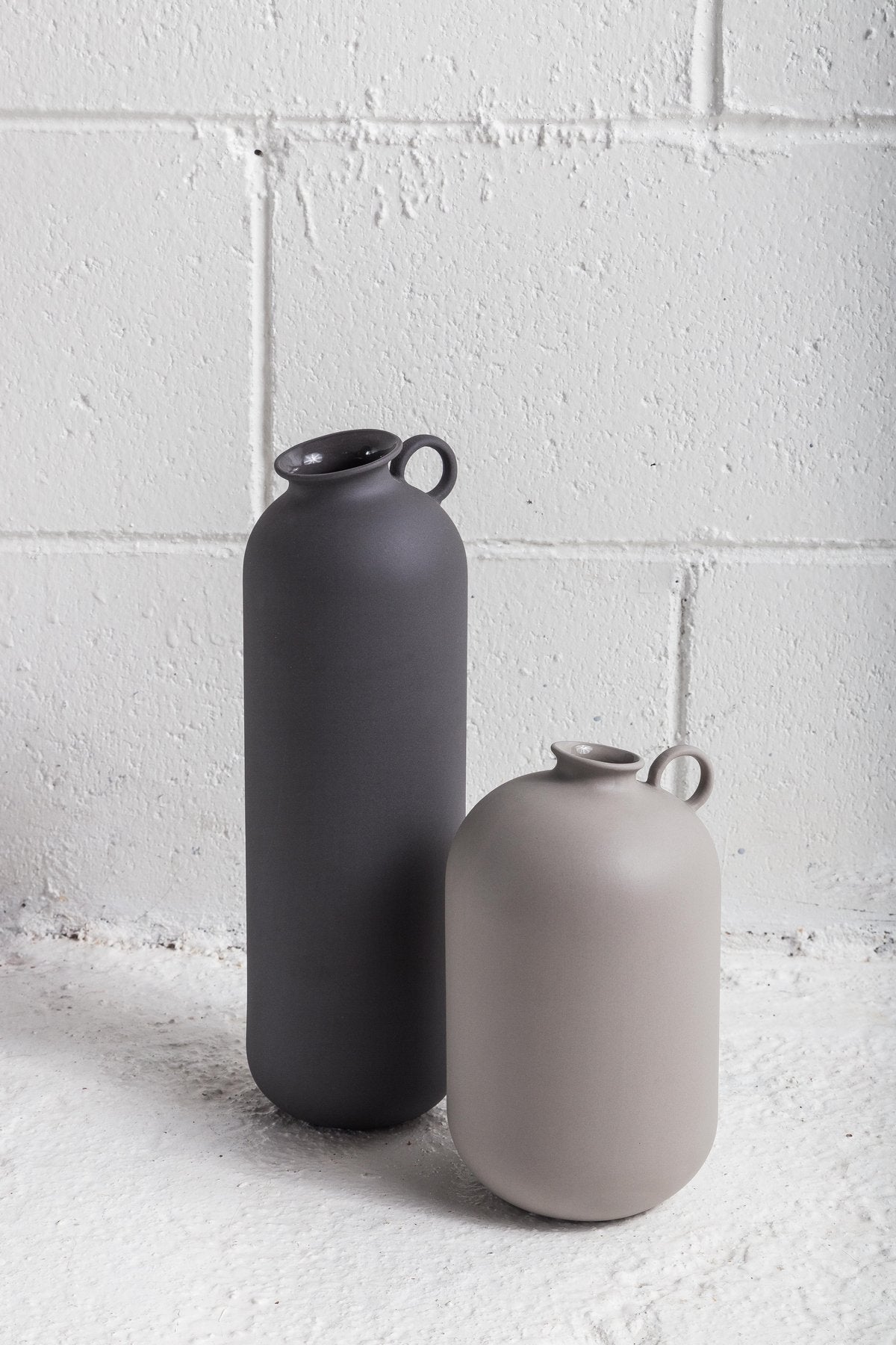 Flugen Vase - Medium - Grey