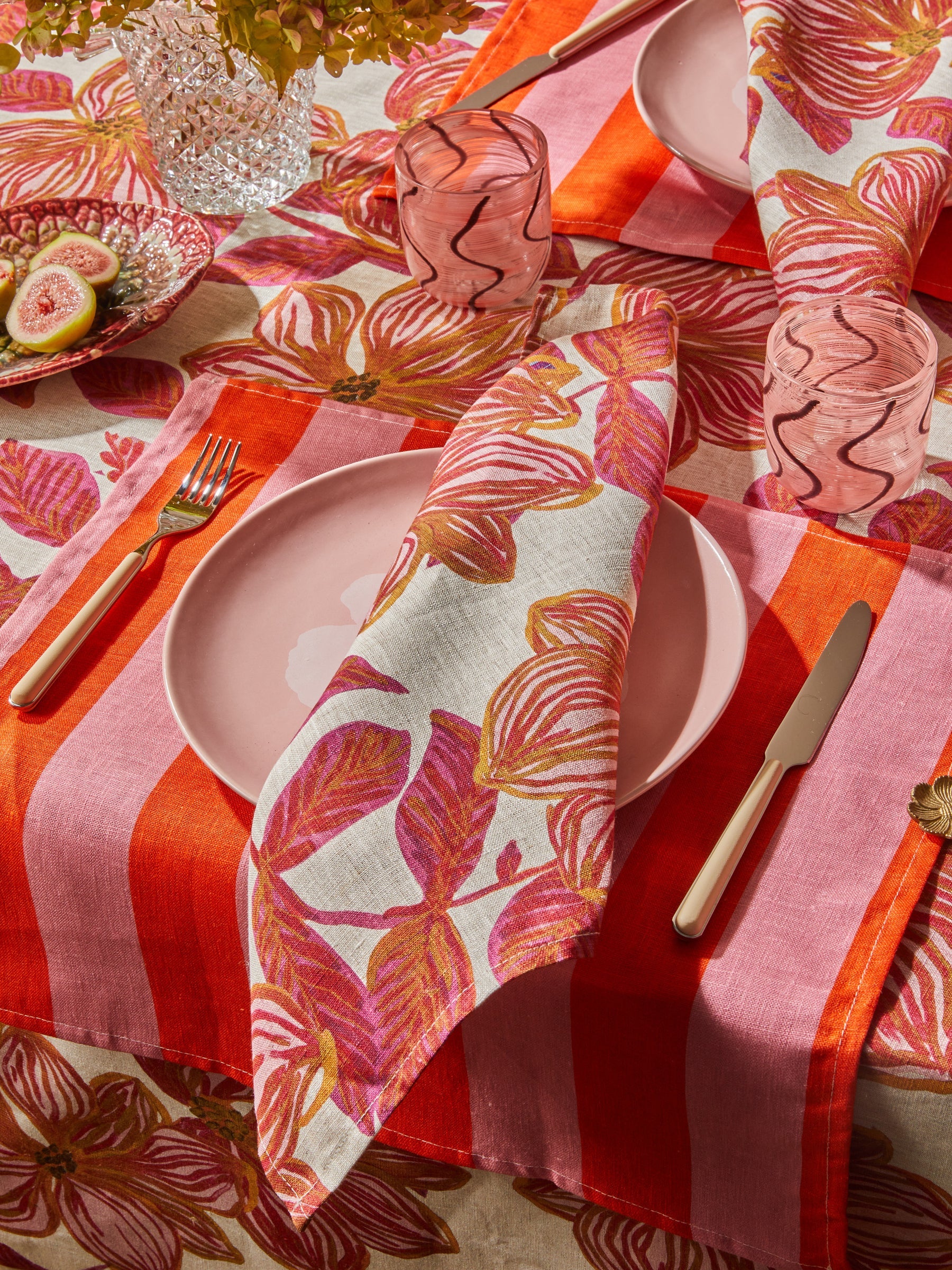 Azalea Pink Linen Napkins - Set of 4