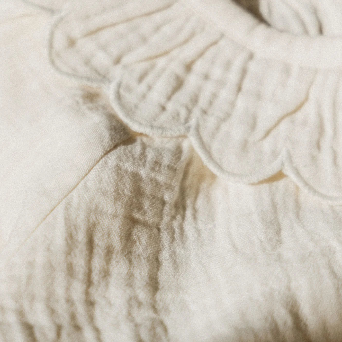 RUFFLE CAMERON BLOUSE - Natural
