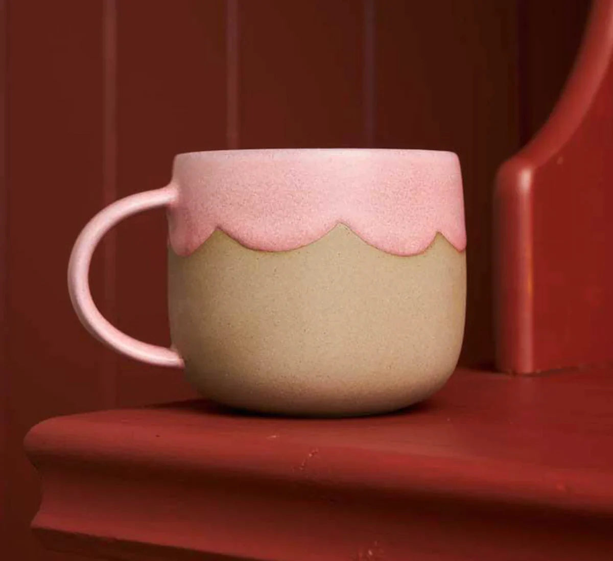 Breakfast in Bed Mug - Raspberry Scallop