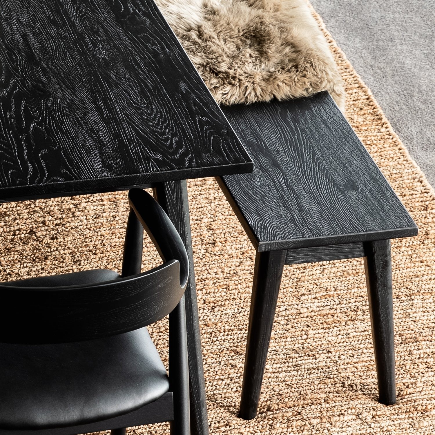 Vassa Oak Bench - Matt Black